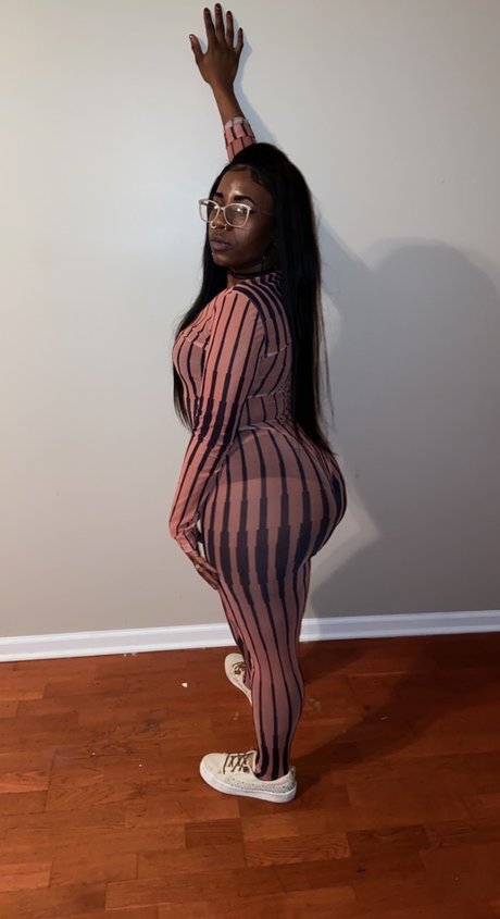 Bigbooty ty ポルノ女優 写真