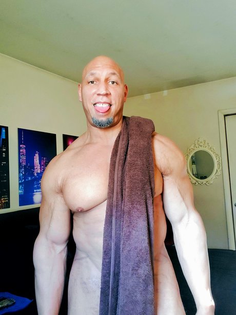 PEC DADDY 無料女優 写真