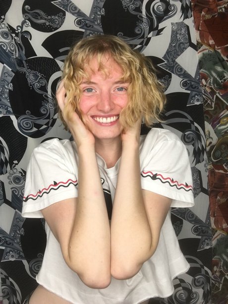 Puppet the Clown 美しいポルノスター 写真