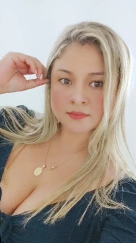 Andrea Leyton 素敵なスター 写真