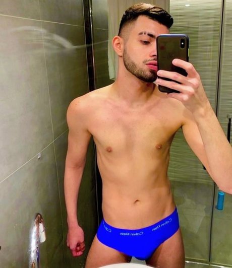 Mister Rodrigues 裸のモデル 写真
