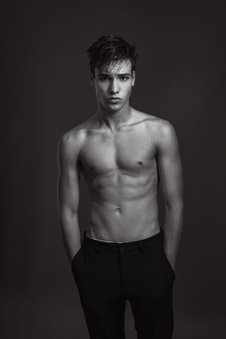 Rodrigo Nobre エロティックなスター 写真