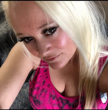 Jasmine Holly ヌードスター 画像