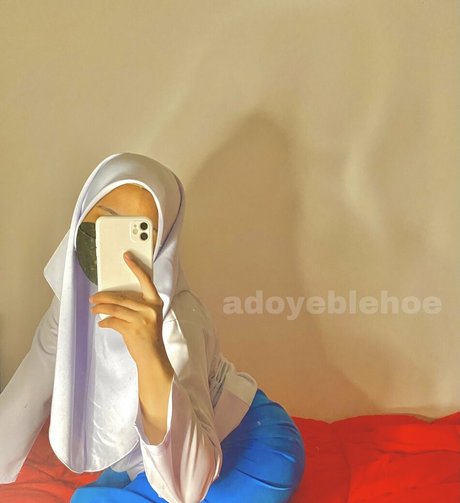 adoyeblehoe ポルノスター トップ 写真