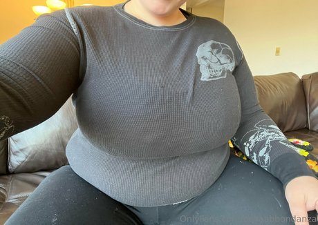 bellaabbondanza セクシーモデル 写真