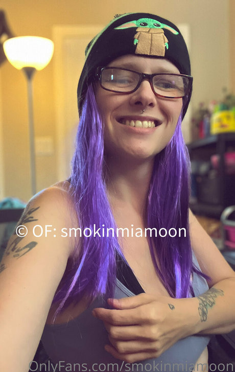 smokinmiamoon セクシーなポルノスター 写真