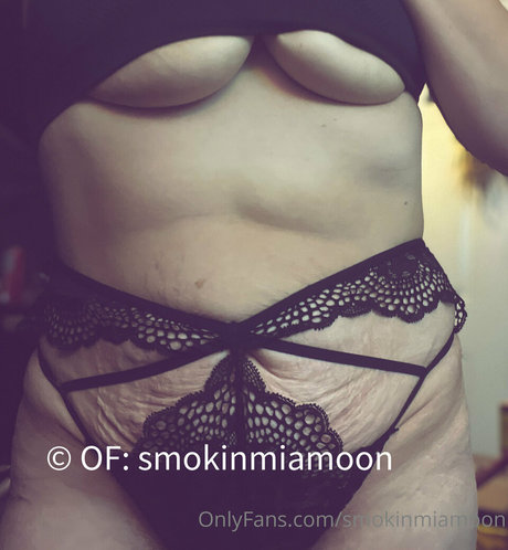 smokinmiamoon アダルトスター 画像