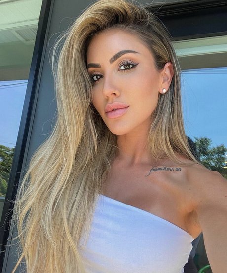 Danielle Vaughan ポルノスター エロティック 写真