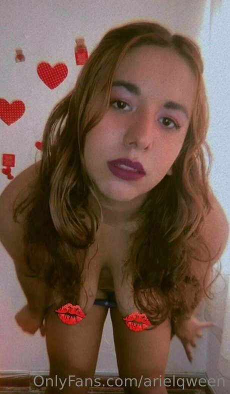 arielqween エロティック女優 画像