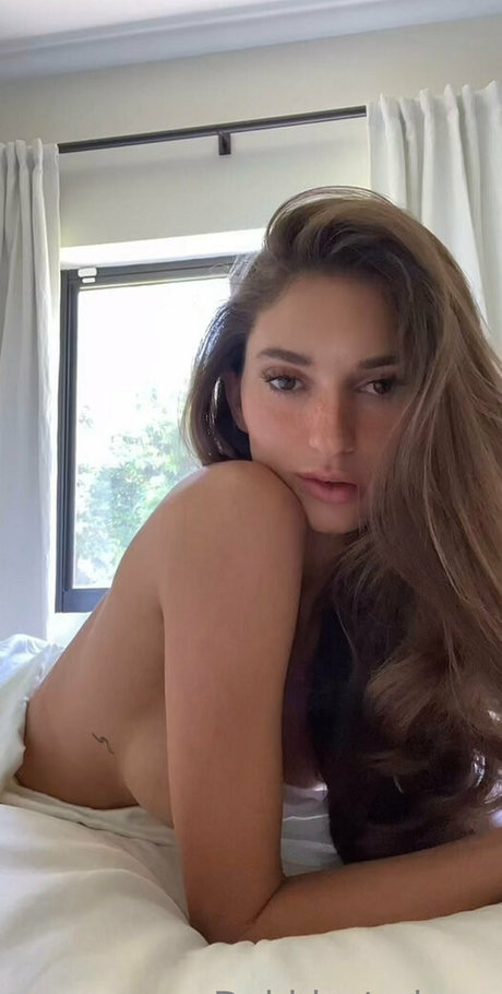 debbiestpierrefree 美しいスター 画像