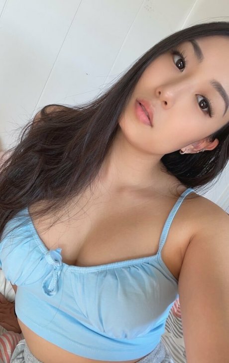 Juziis エロティックなモデル 写真
