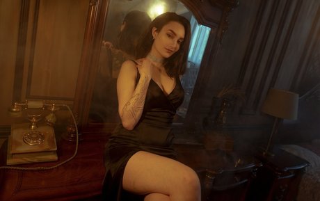 Vixena Siren 美しいモデル アーカイブ