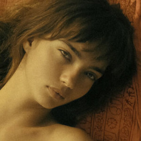beyondthepinesmagazine ヌードスター 写真