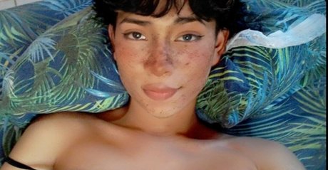 Lana Santhos 美しいポルノスター 画像
