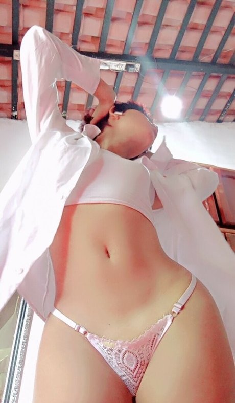 Lana Santhos xxxスター 画像