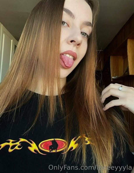 leeeeyyyla ポルノスター 素敵 写真