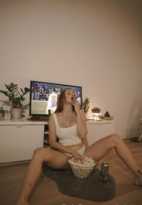 Kristty ヌードモデル 写真
