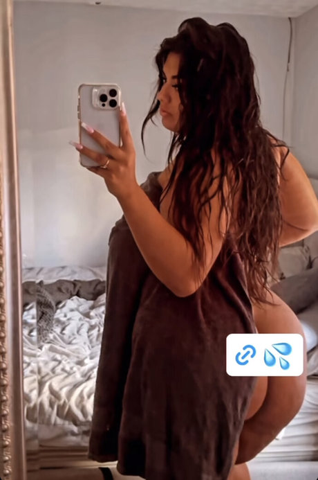 Shahira Miah 完璧なモデル 写真