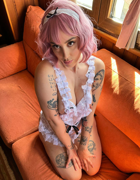 emilyevansx アダルト女優 画像