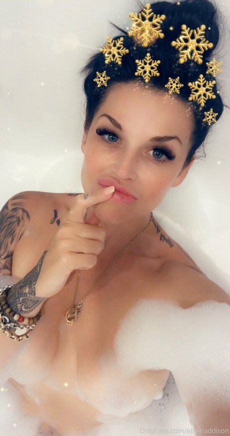 ellamaddison ヌードのポルノスター ギャラリー