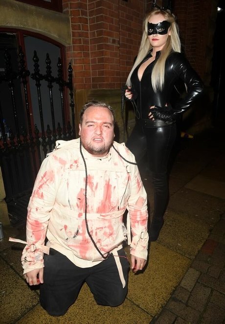 Katie McGlynn 完璧なポルノスター 画像