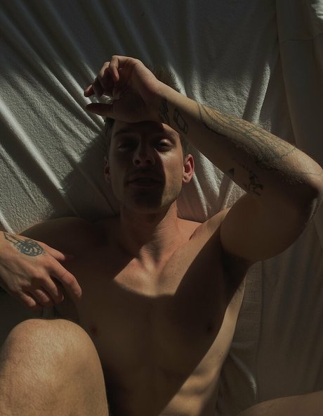 taytehanson エロティックなポルノスター 写真