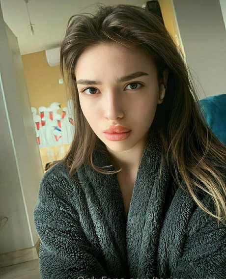 tarina pretty 無料女優 ギャラリー