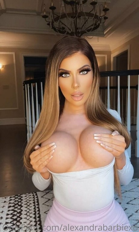 alexandrabunnyxo セクシーモデル ギャラリー