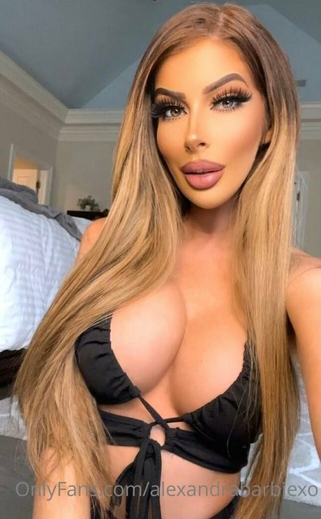 alexandrabunnyxo 素敵なモデル 写真