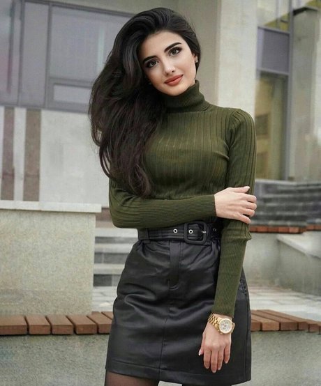 Sabina Agaeva Ahmed アダルトモデル 画像