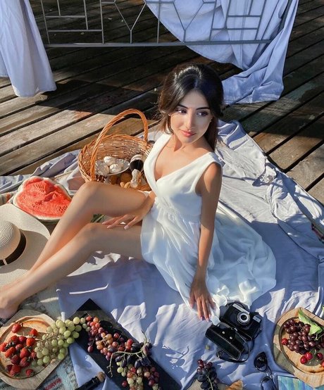Sabina Agaeva Ahmed セクシーなポルノスター 画像