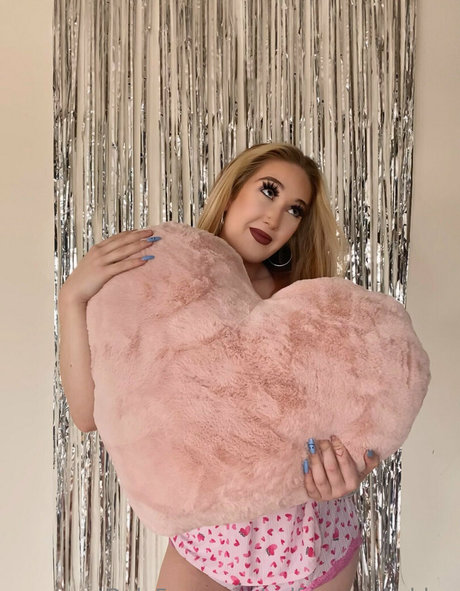 selfcarewithchloe HDモデル 写真
