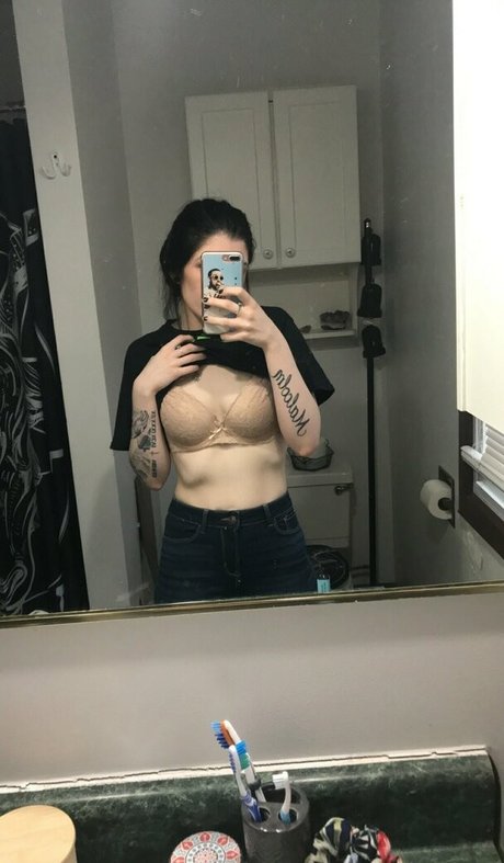 クーガー熟女オンリーファンズ ホットセクシー 画像