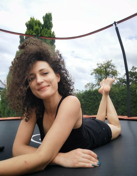ハイヒール オンリーファンズ セクシー裸 写真