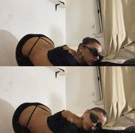 Bby Oliv 裸のスター 写真