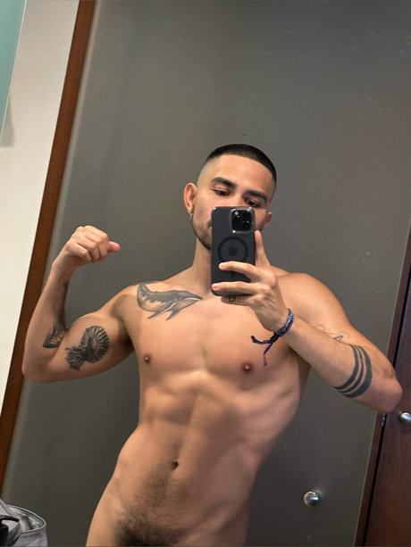 Benji Vega ホットなモデル 写真