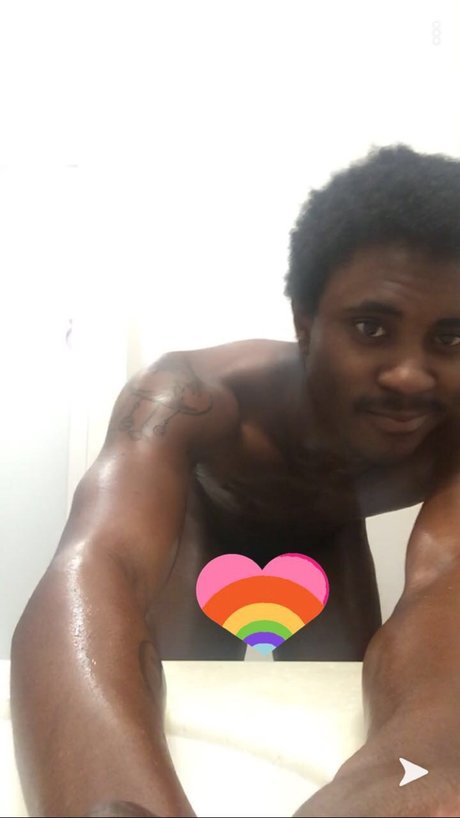 Dqueerstrokes セクシーモデル 写真