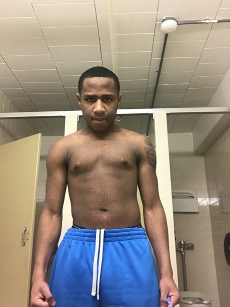 MackGigolo 高品質のポルノスター 写真