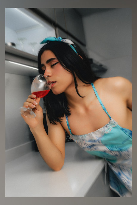 Michell Zi ポルノモデル 写真