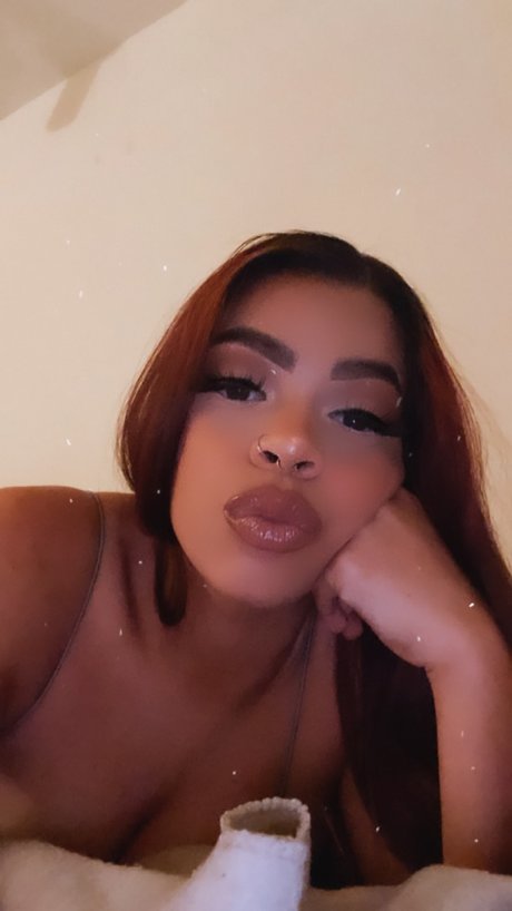 Bianka Hennessy かわいいスター ギャラリー