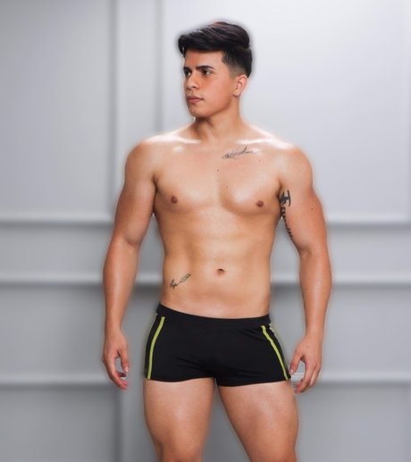 JOEL MOREIRA ZAMBRANO 限定モデル 写真