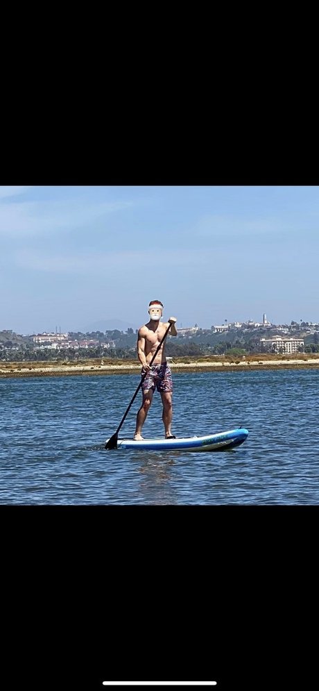 Chad Mordecai ヌードスター 写真