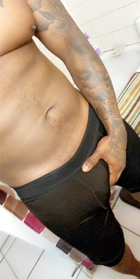 Tristan Williams 無料モデル 写真