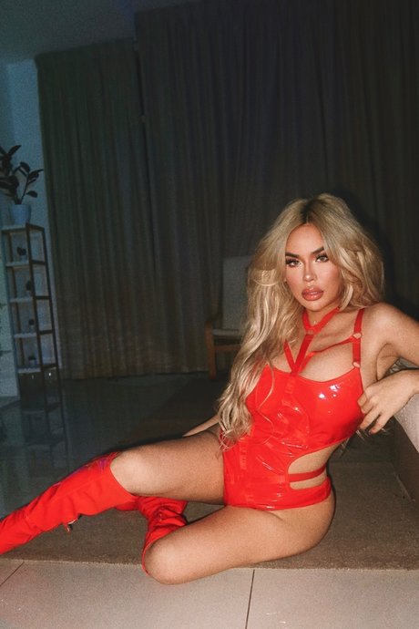 MiaRose セクシーなポルノスター 写真