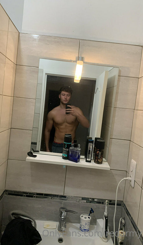 足の裏3P OnlyFans セクシーヌード 写真