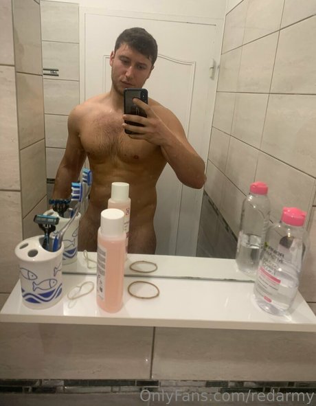 redarmy 裸のモデル 写真
