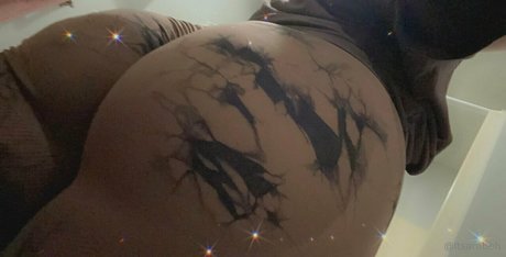 itsambeh アダルト女優 写真