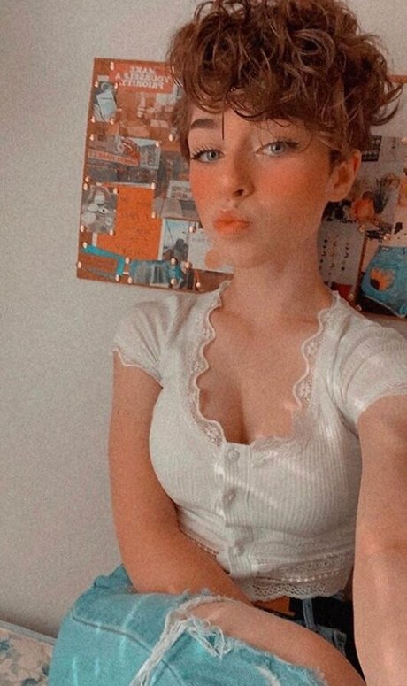 graceful addison セクシーモデル 画像