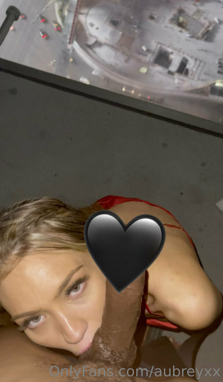 interxxxracial 限定スター 写真