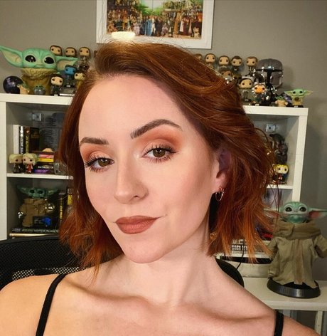 Mollie Damon ポルノスター セックス 画像